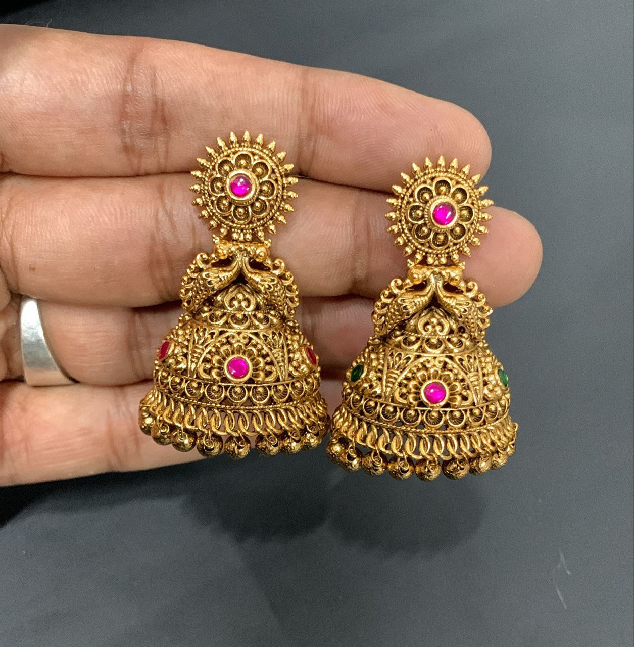 Elegant Kundan Jhumka Earrings - KE00527