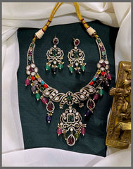 Stunning Victorian Necklace with Earrings in Multicolor - VN00166