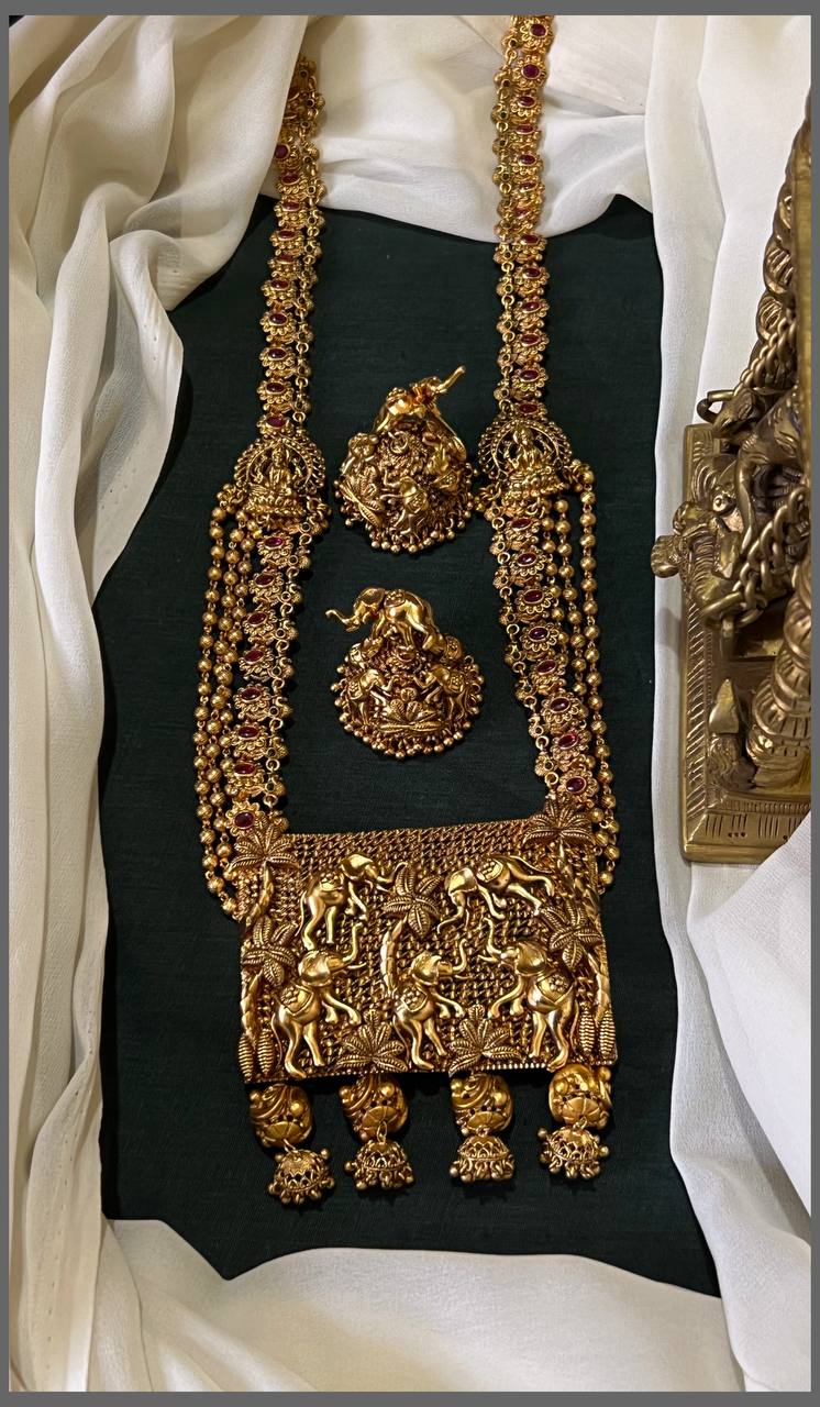 Beautiful Nakshi Haram Set with Matching Earrings – NH00367