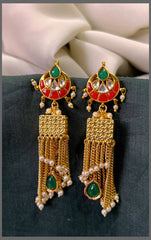 Beautiful Kundan Earrings in White Pearls – KE00530