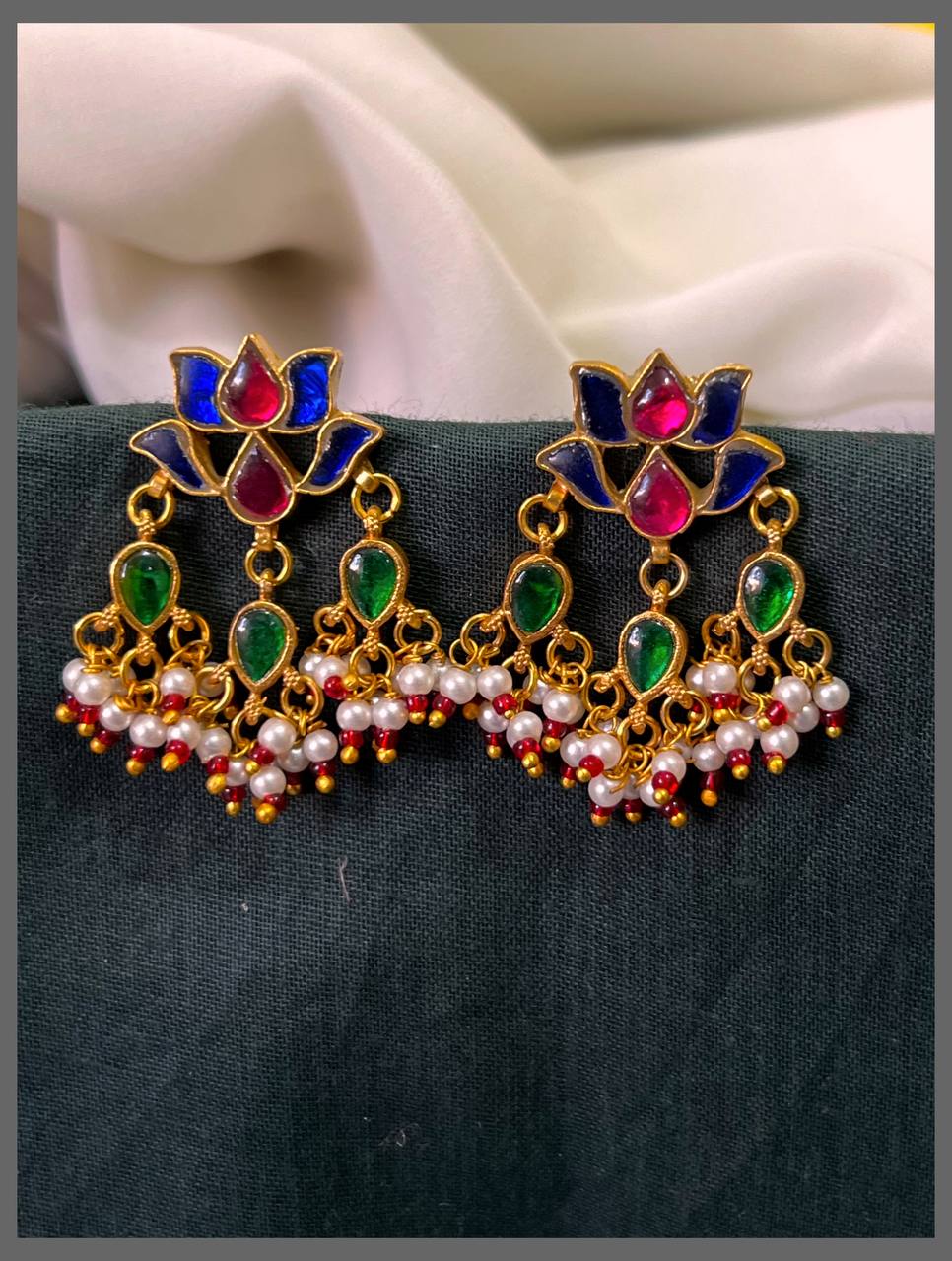 Elegant Kundan Earrings in Multicolor– KE00533