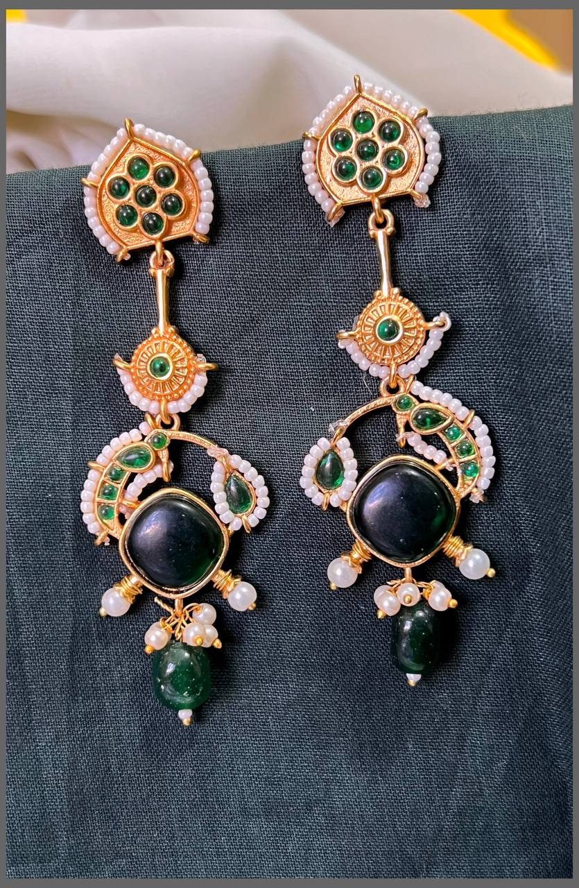 Beautiful Kundan Earrings in Multi Color– KE00535