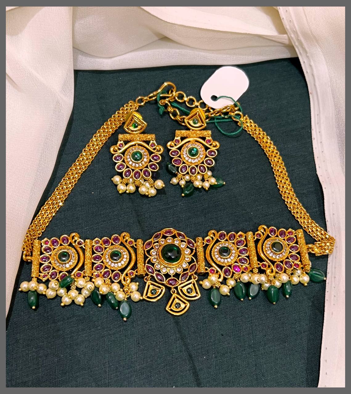 Multicolor Choker In Nakshi - NN00601