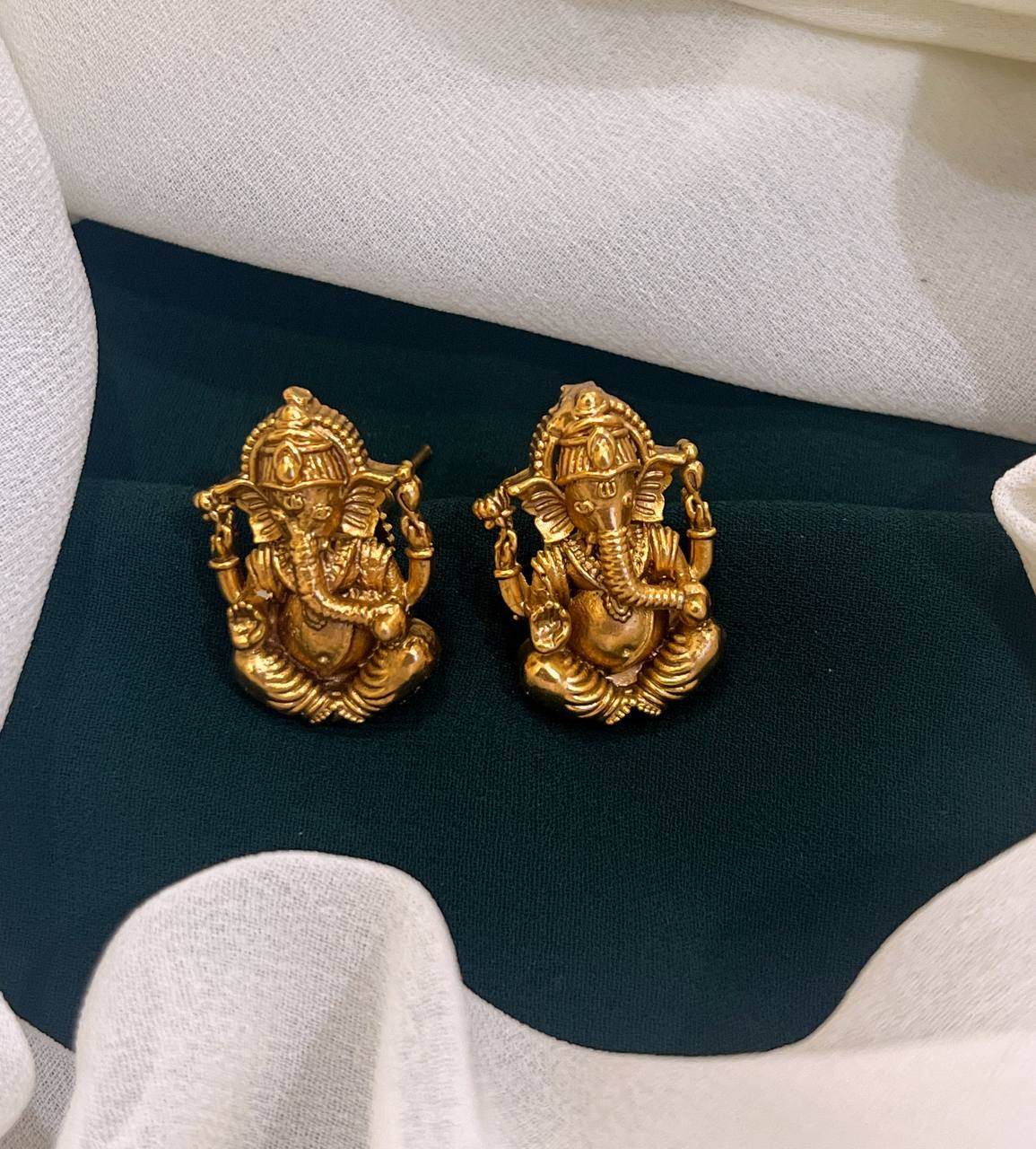 Ganesha Stud In Nakshi - NE00565