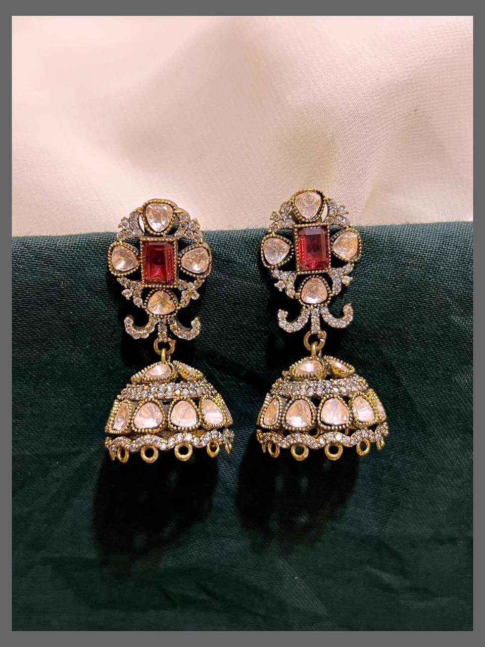Rich white Stone Jhumki Earring in Diamond - DE006
