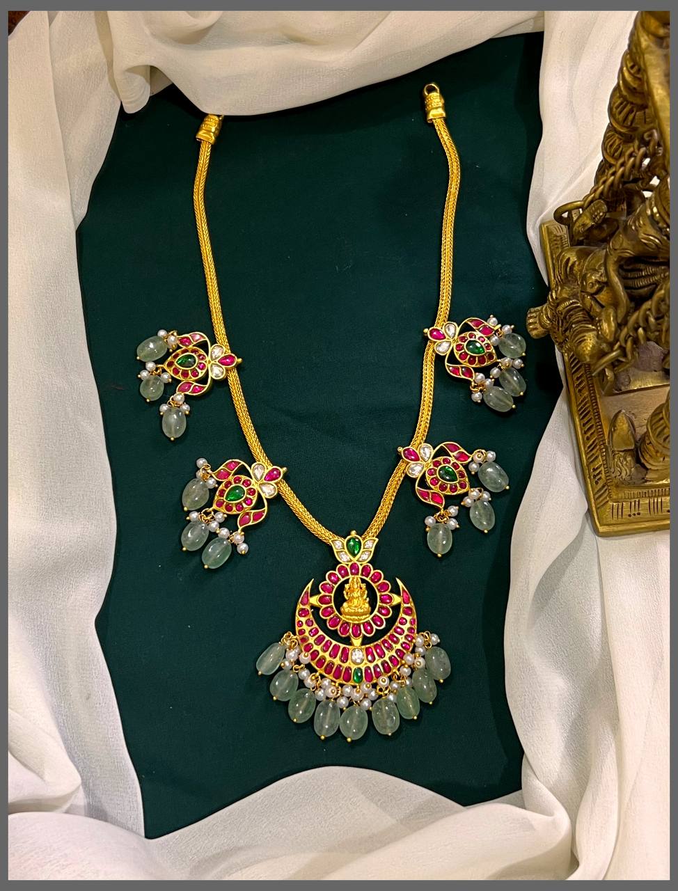 Vintage Jadau Lakshmi Set - KN00371