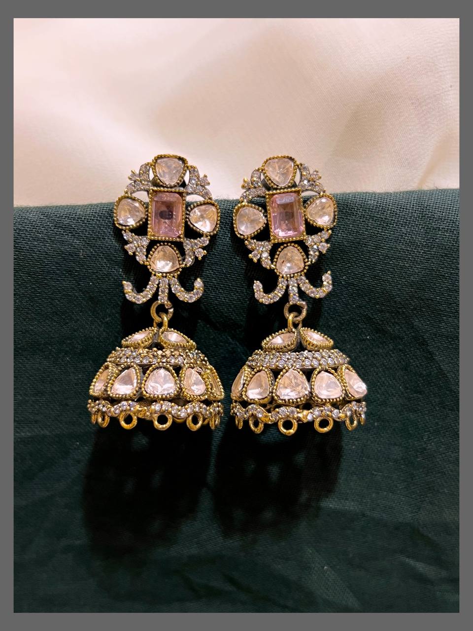 Rich white Stone Jhumki Earring in Diamond - DE006