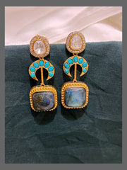 Beautiful White Stone Hanging Earring In Kundan - KE00487