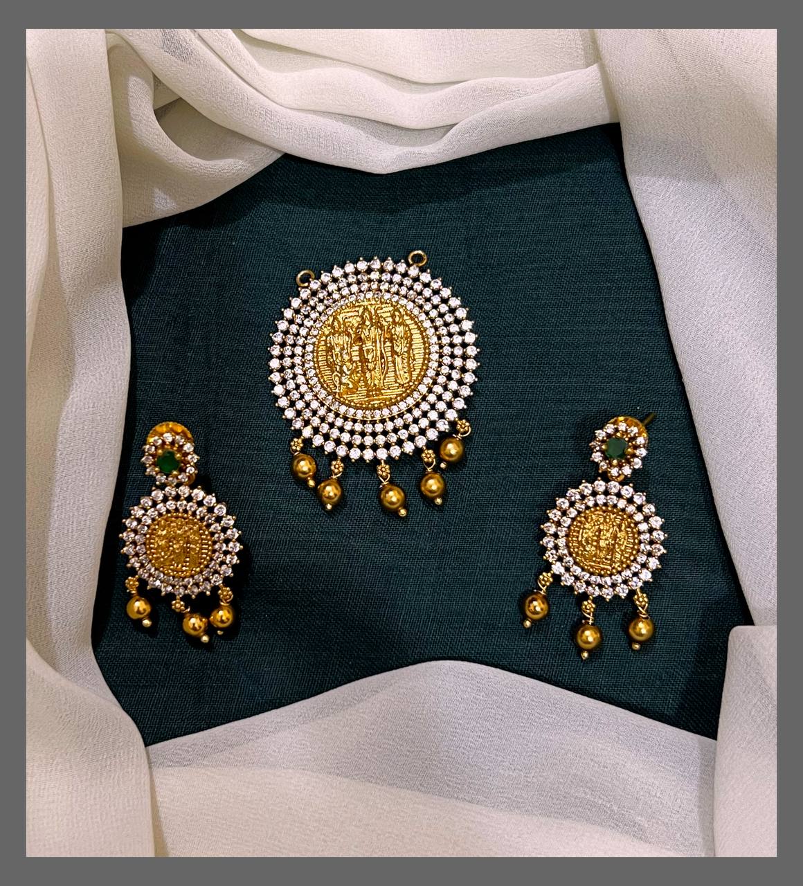 Ram parivar Nakshi Pendant - NP0081