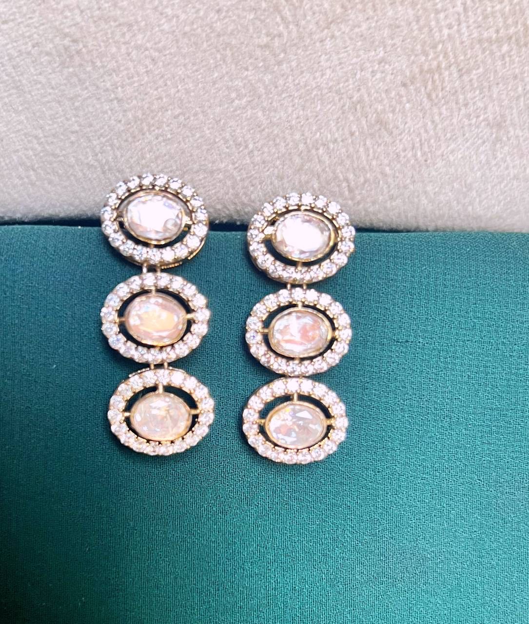 White Stone Earrings In Victorian - VE00218