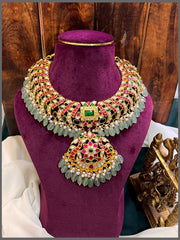 Jadau Necklace with Emerald Stone and Beads - KN00579