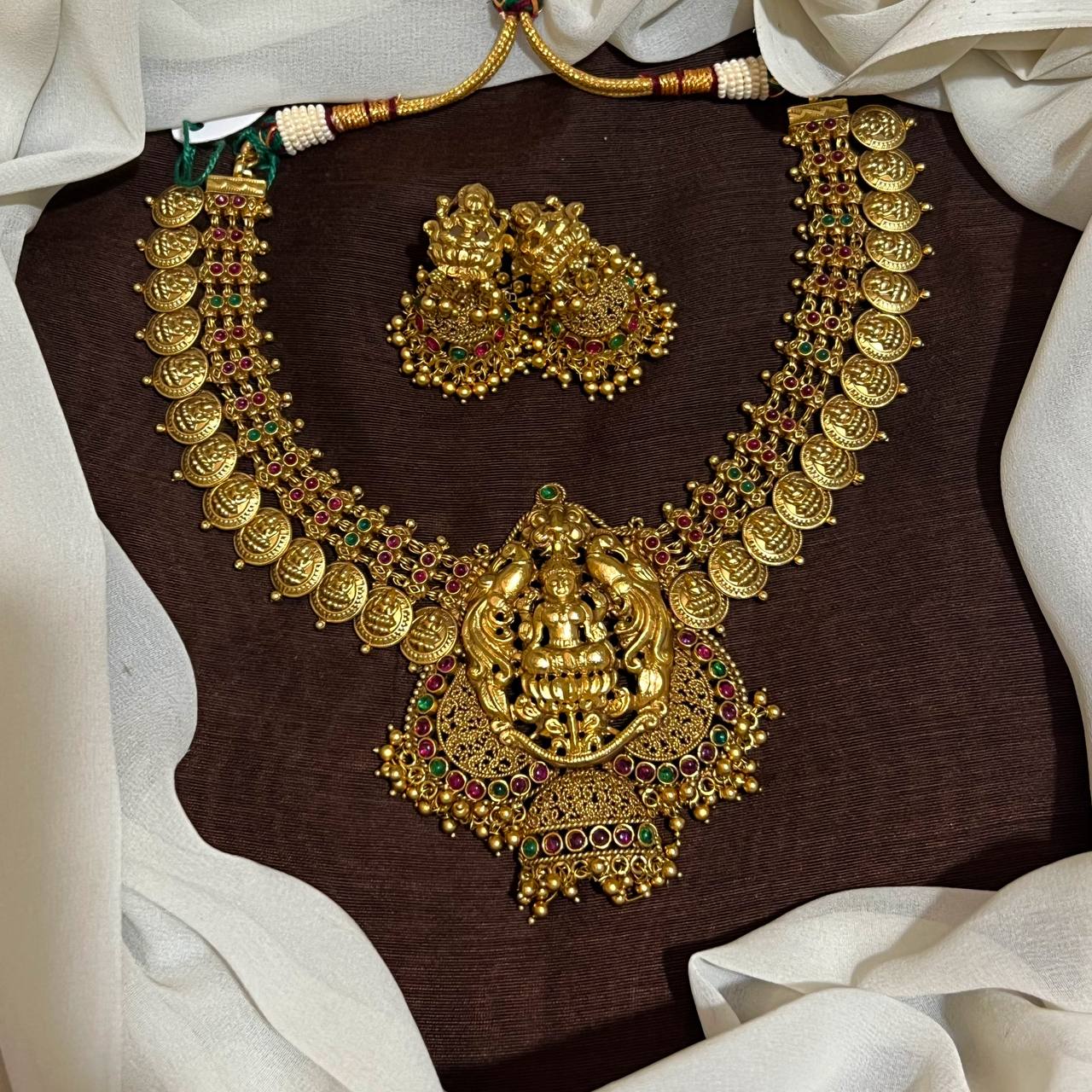 Kaasu Necklace With Grand Lakshmi Pendant - NN00205