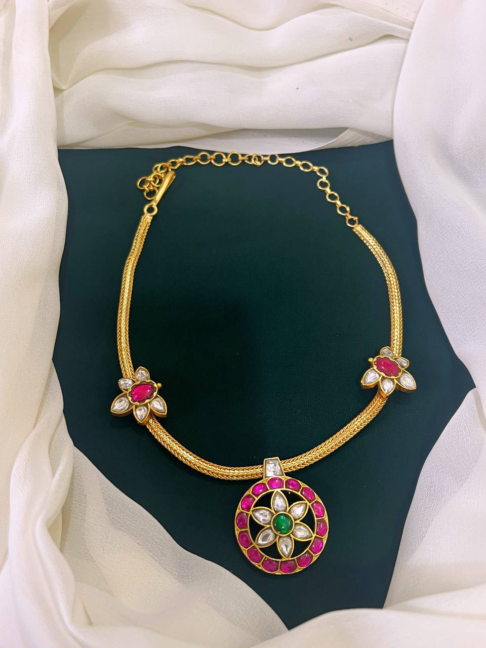 Flower pendent in Jadau Necklace - KN0068