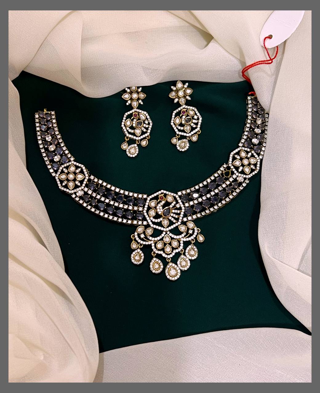 Elegant Flower and Peacock Necklace In Victorian - VN00111