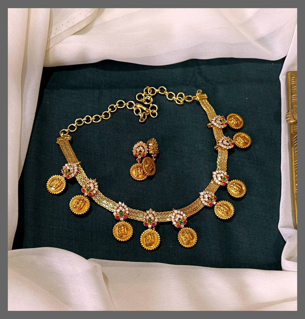 Ram Parivar Necklace In Nakshi - NN00460