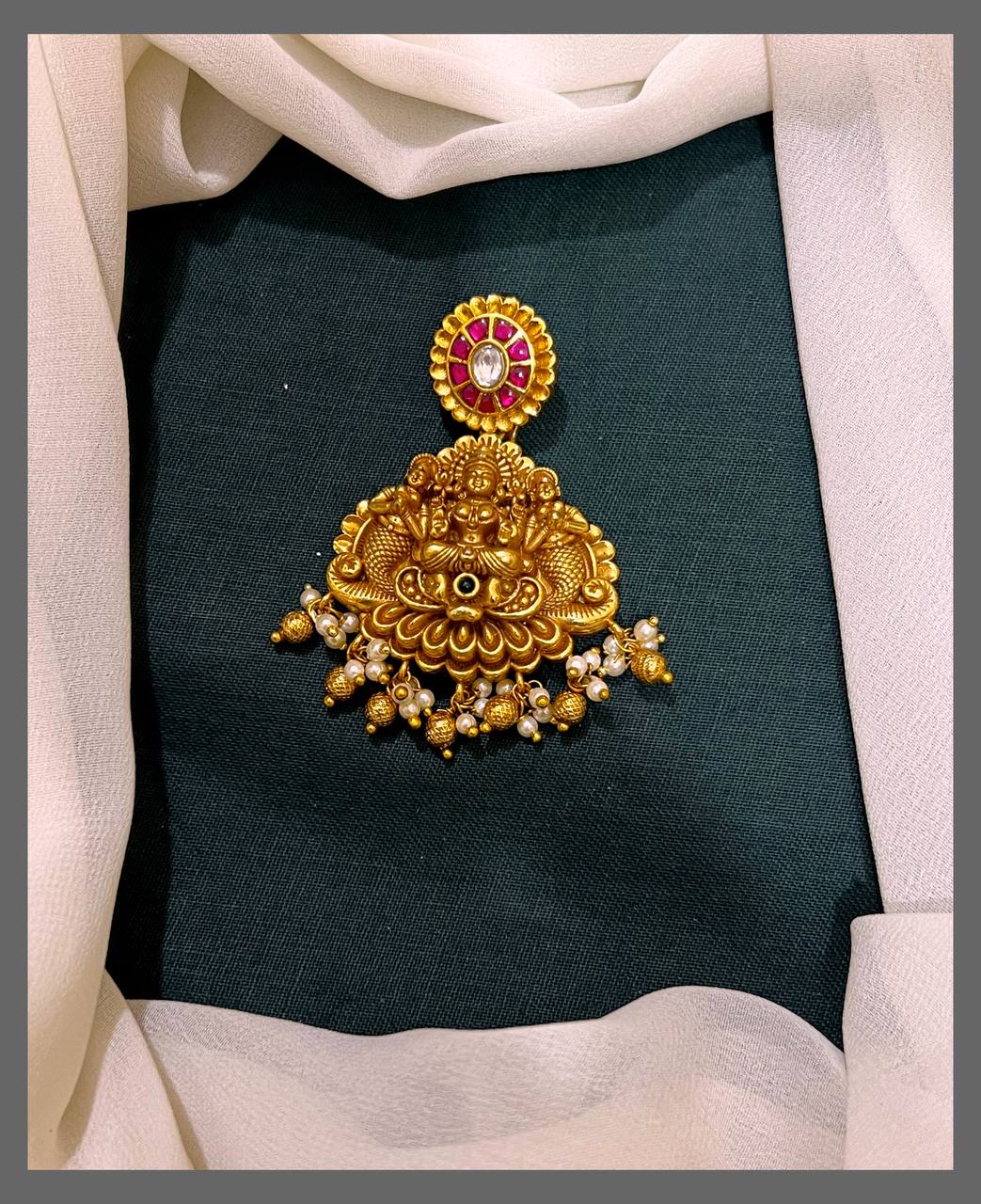 Lakshmi Pendant With Pearls - NP0070