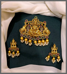 Lakshmi Pendant with Earring in Kundan - KP00179