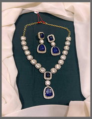 Elegant White Victorian Necklace - VN00154