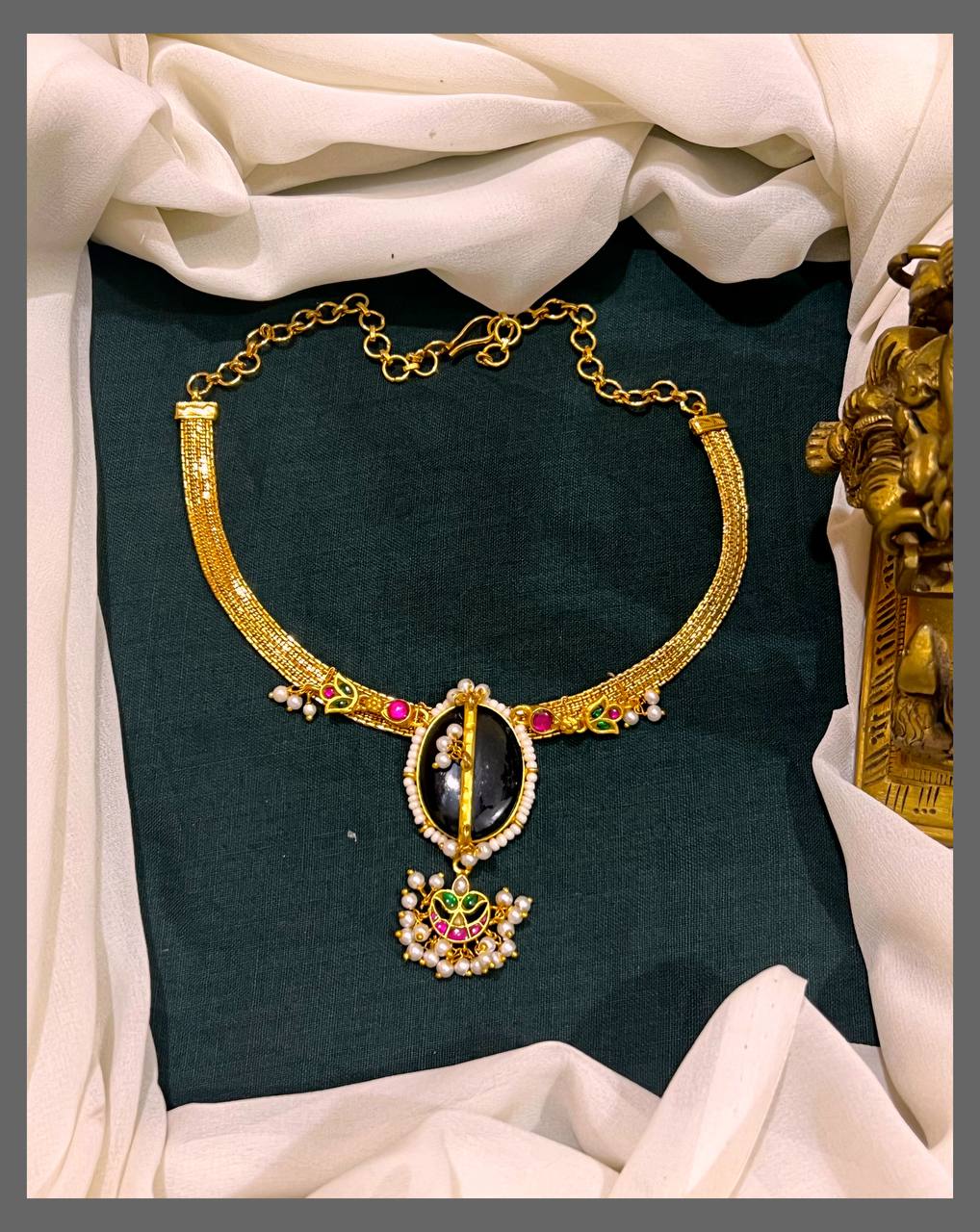 Nanu Chain With Kundan Pendent - KN00518
