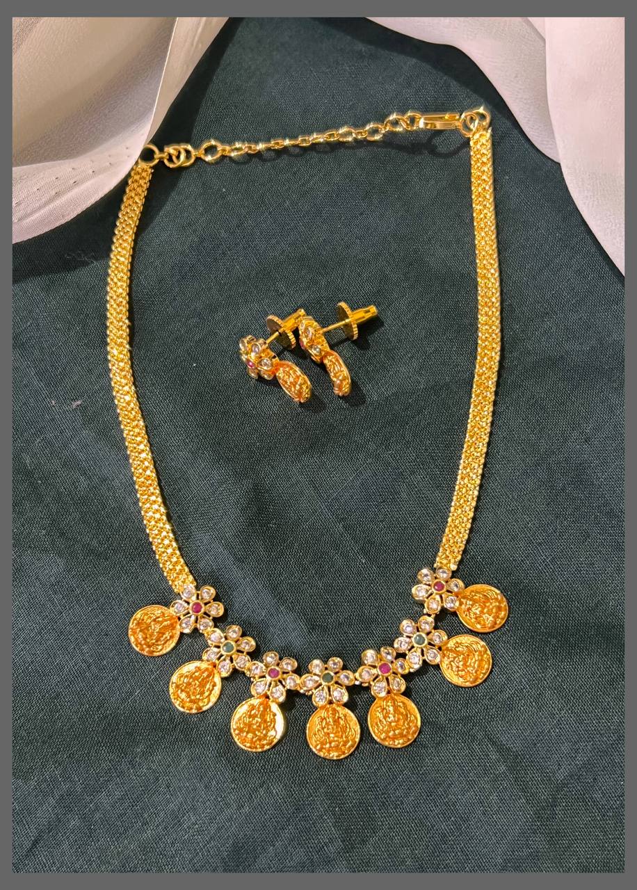 Flower and Kashu Necklace in Nakshi - NN00571