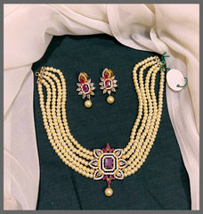 White Pearl Choker With Flower Pendant - PB00327