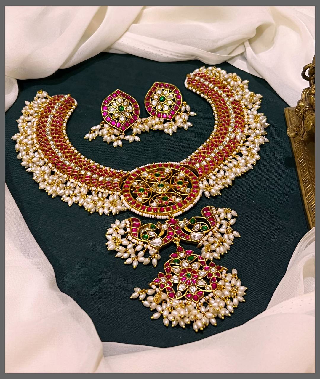 Jadau Moon Necklace With Earrings - KN00524