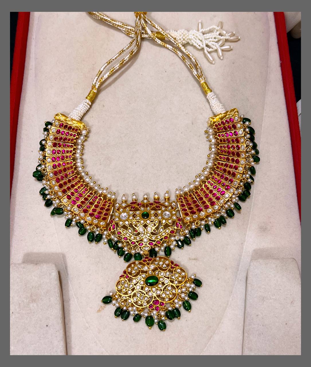 Jadau Kundan Necklace With Emerald Beads - KN00525