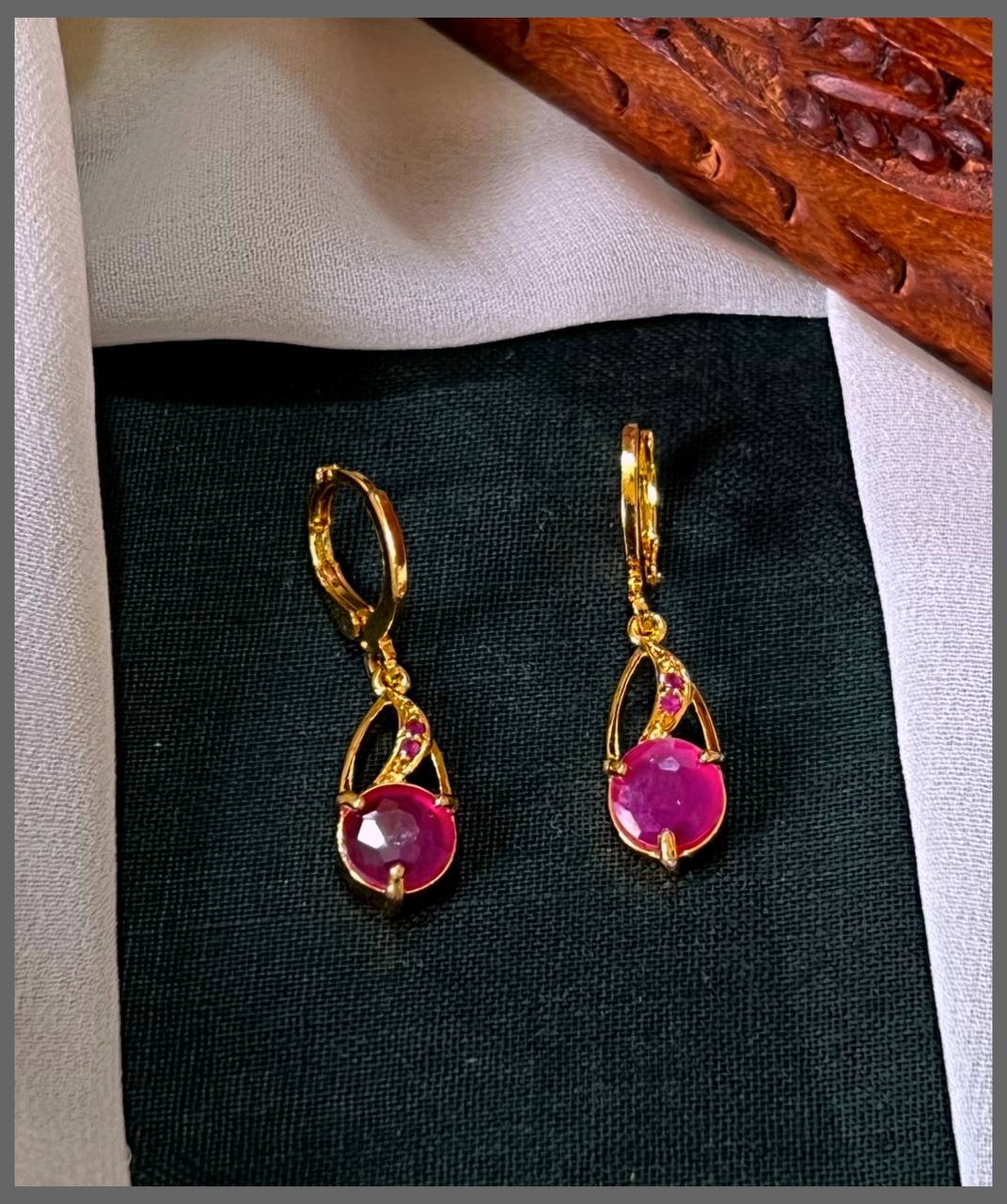Beautiful Stone Hanging - NE00590