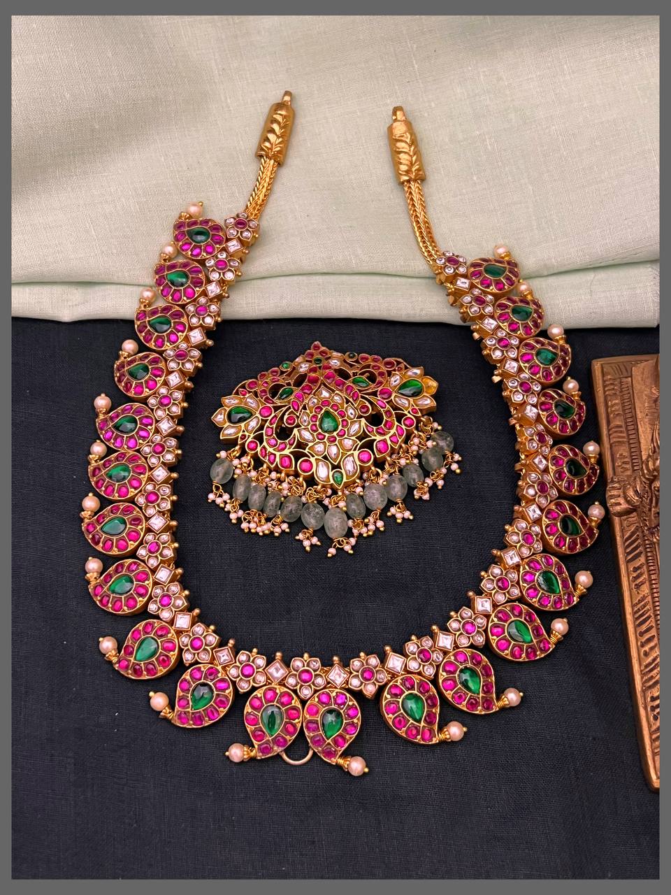 Beautiful Mango Haram With Detachable Pendant - KH00343