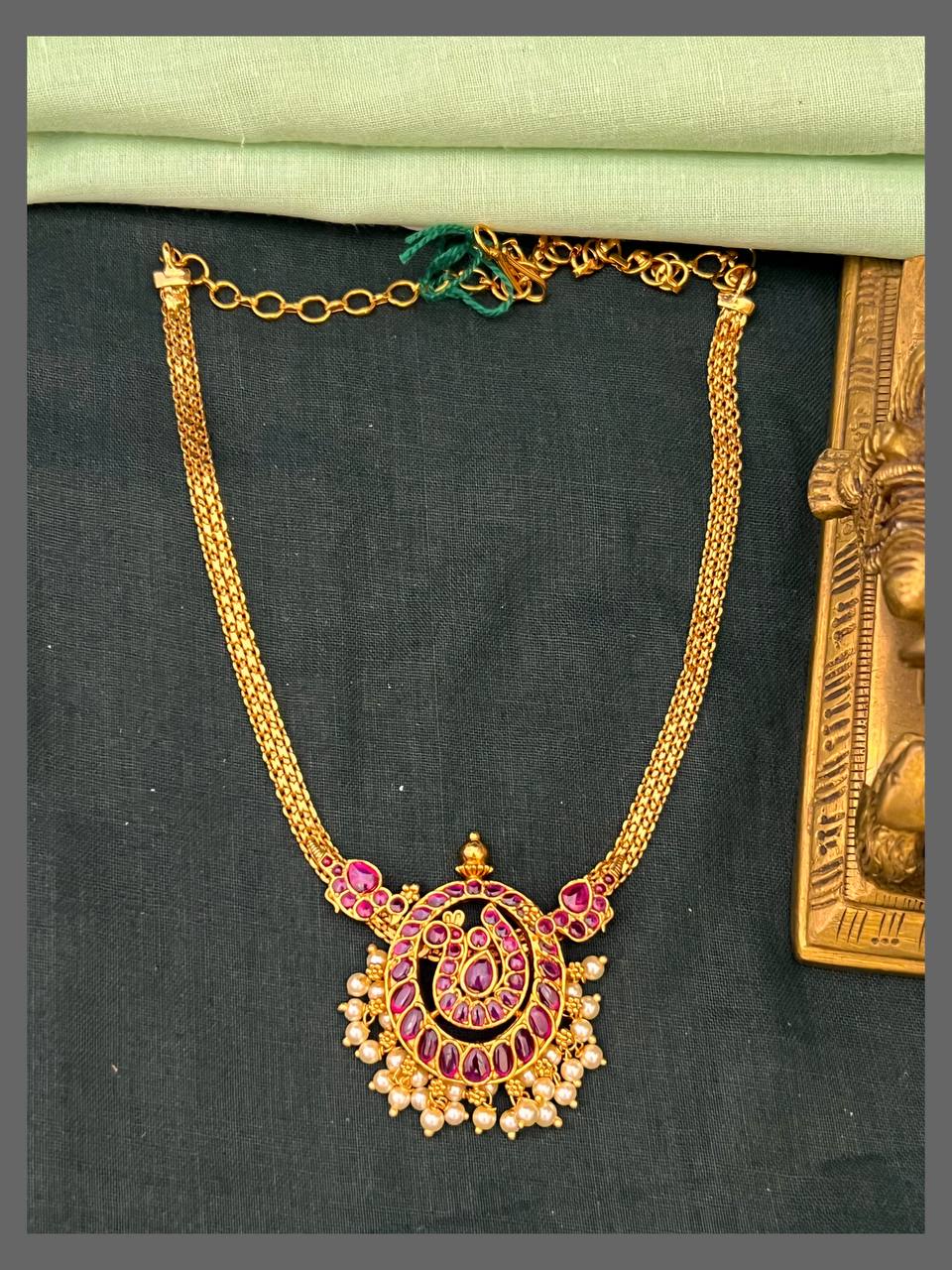 Beautiful Nanu Chain With Peacock Pendant - NN00805
