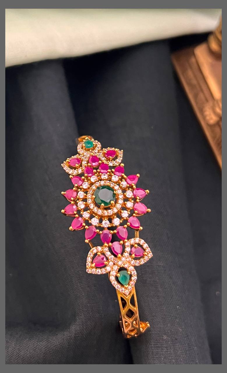 Multicolor Stone Flower Bracelet - BG00407