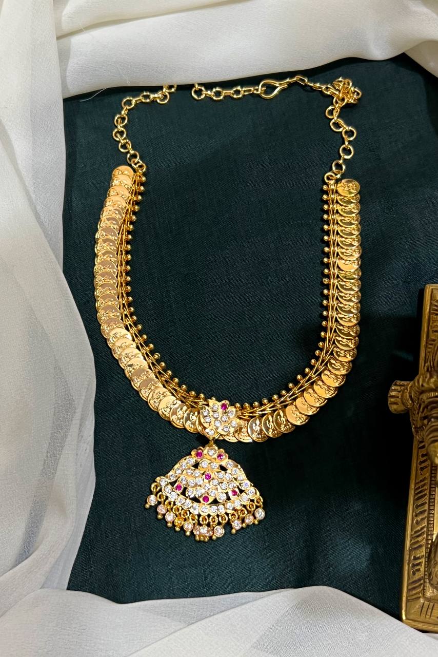 Gold Polish Kaasu With Vintage Pendant - NN00845