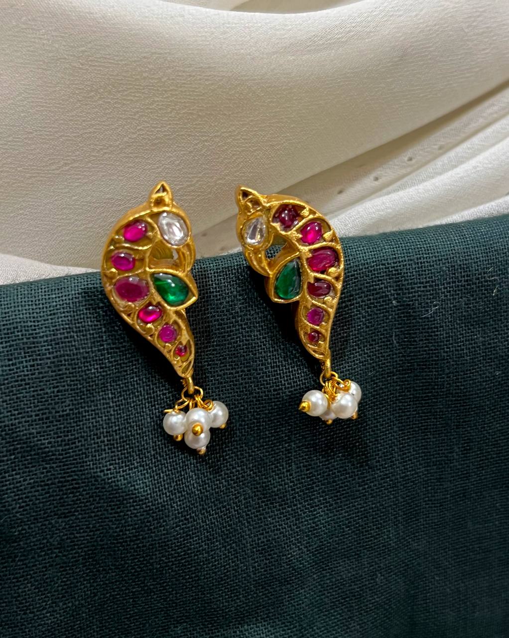 Jadau Kundan Peacock Studs With Screw -KE00585