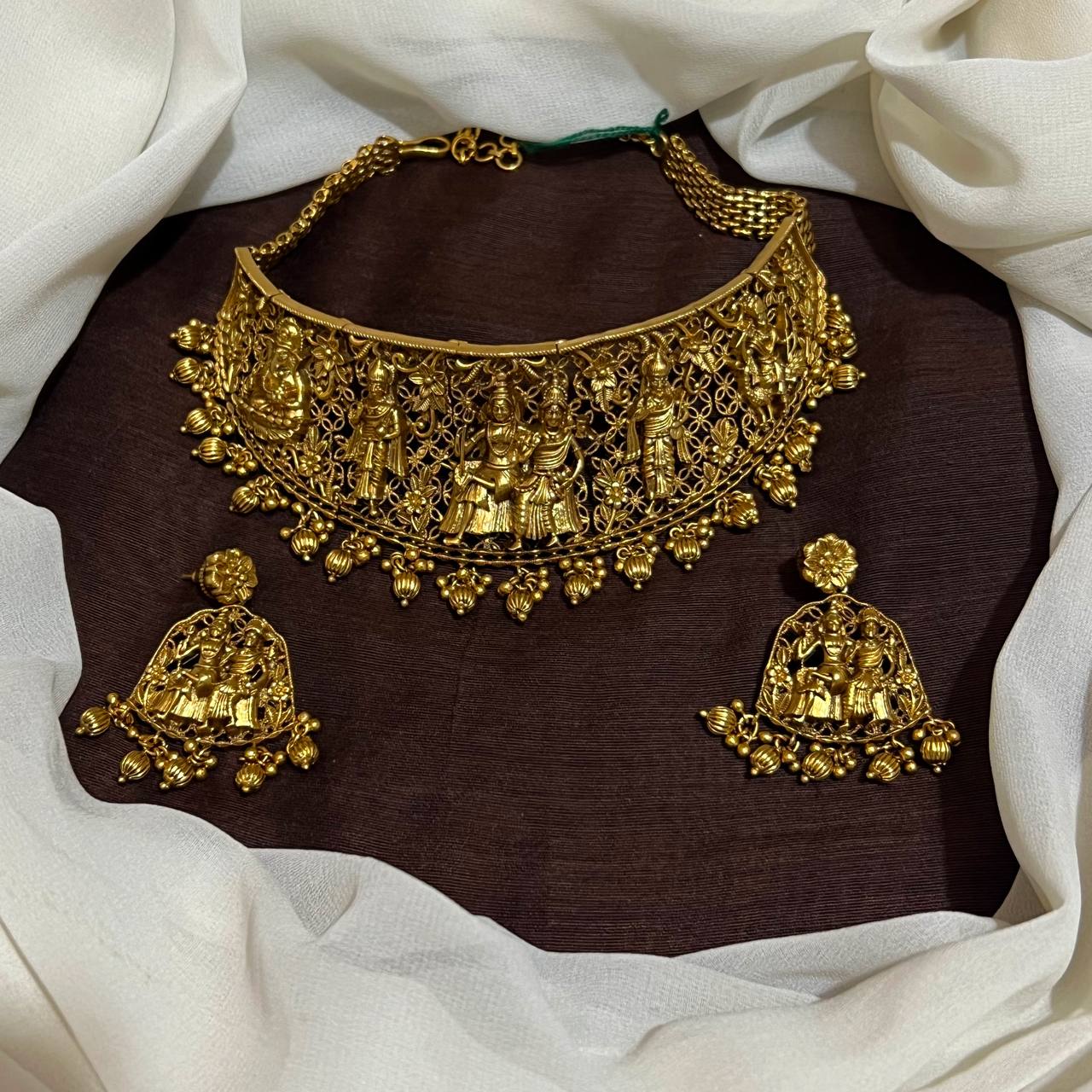 Grand Gold Repica Shiva Parivar Choker - NN00753