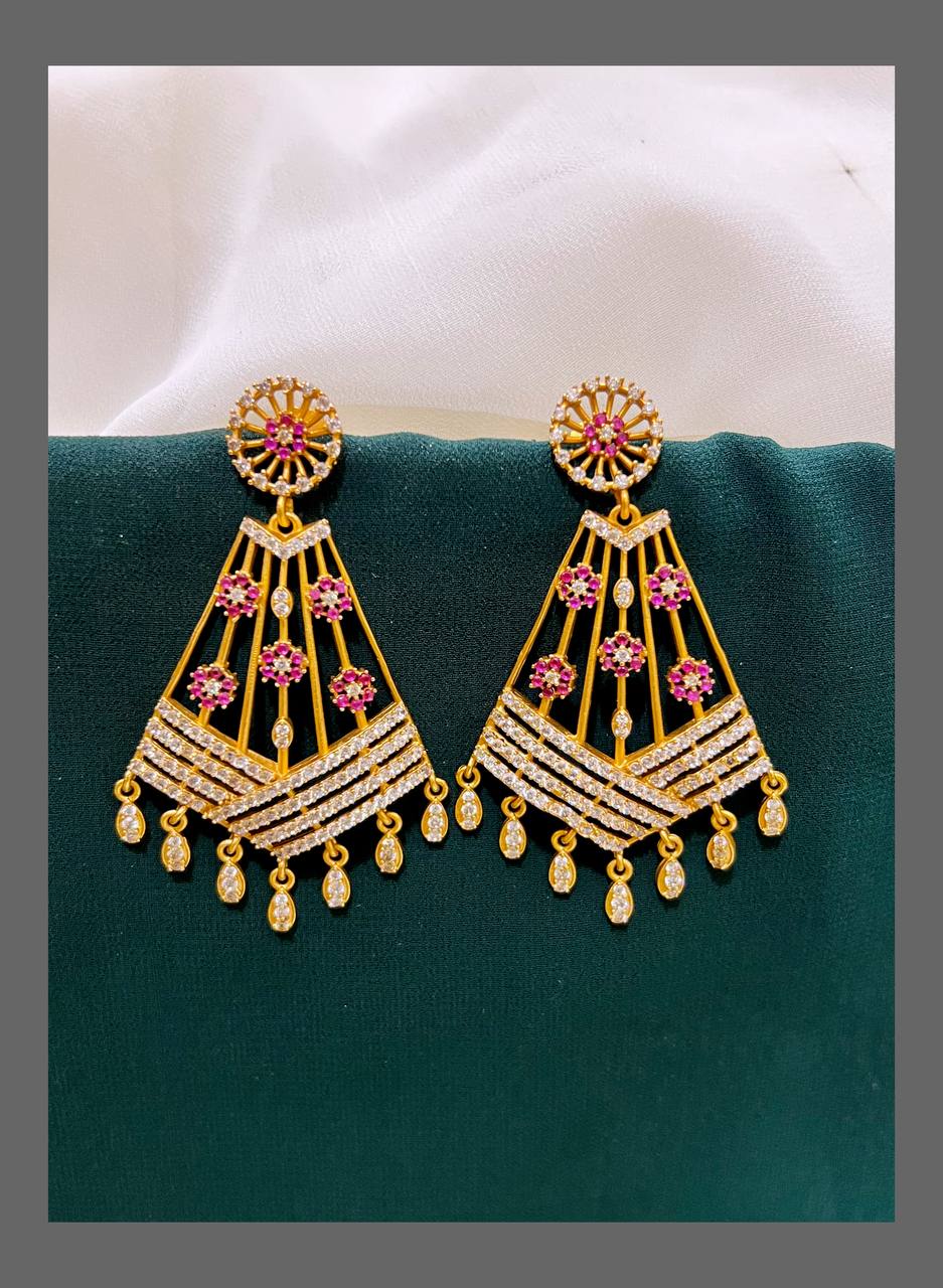 Beautiful stone Hangging In Nakshi - NE00483