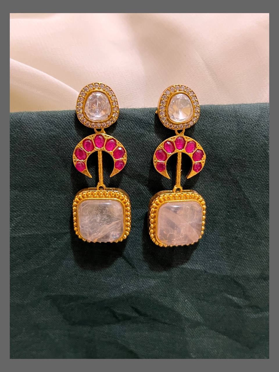 Beautiful White Stone Hanging Earring In Kundan - KE00487