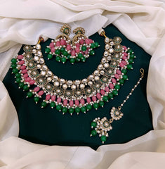 Dark Green & Pink Beads Choker With Tika - KN00115