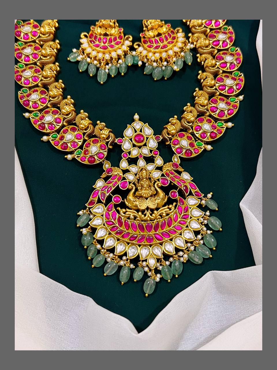 Mango Necklace with Lakshmi pendent in Kundan - KN00161