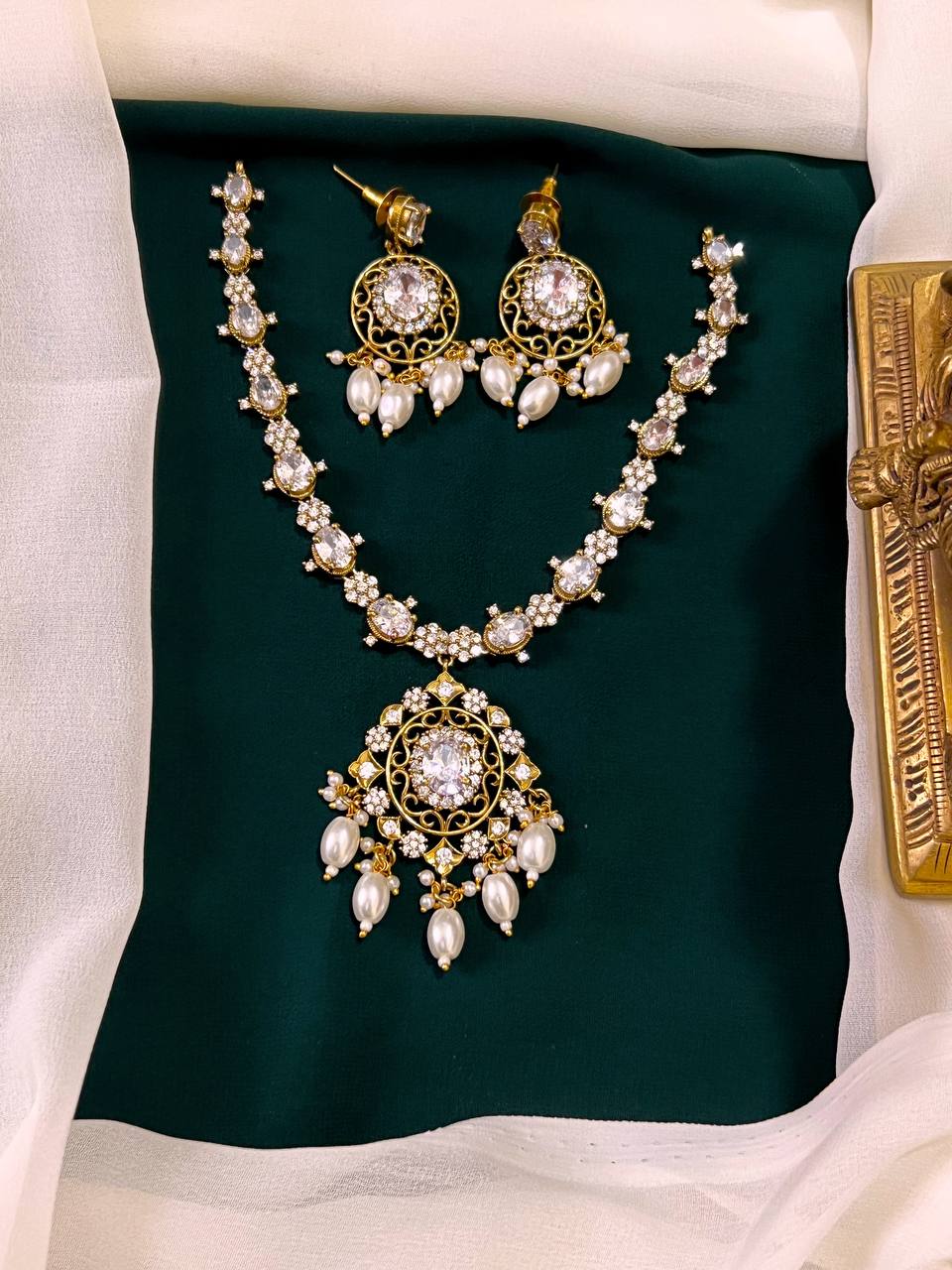 Elegant Victorian Necklace - VN00121