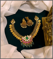 Kashu Necklace with Antique Pendent in Nakshi - NN00451
