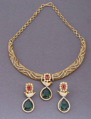 Emerald Antique Necklace in Nakshi - NN00455