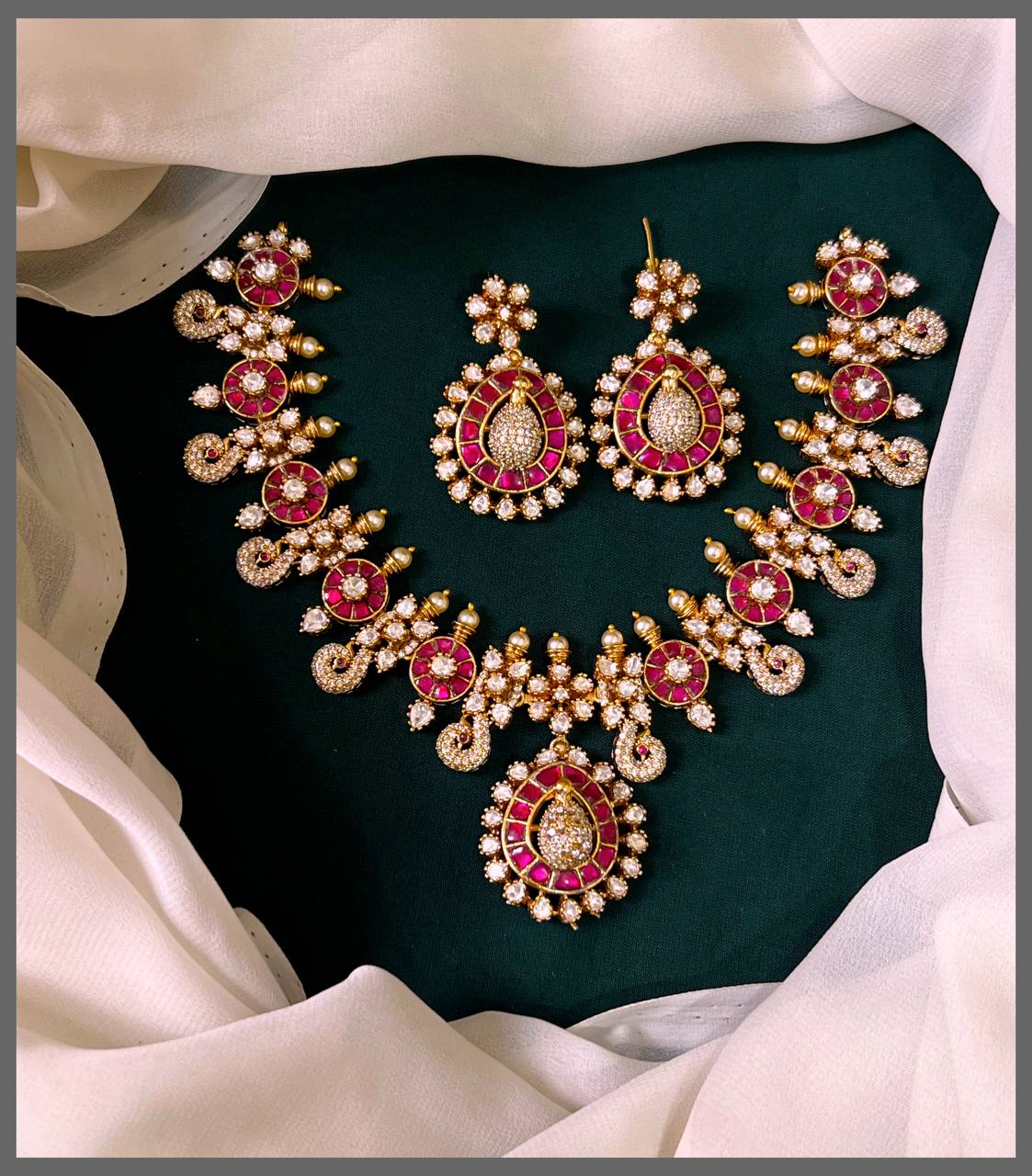 Mozonites Necklace With Jadau Kundan - DN0046
