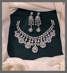 Beautiful Flower Diamond Necklace - DN0050
