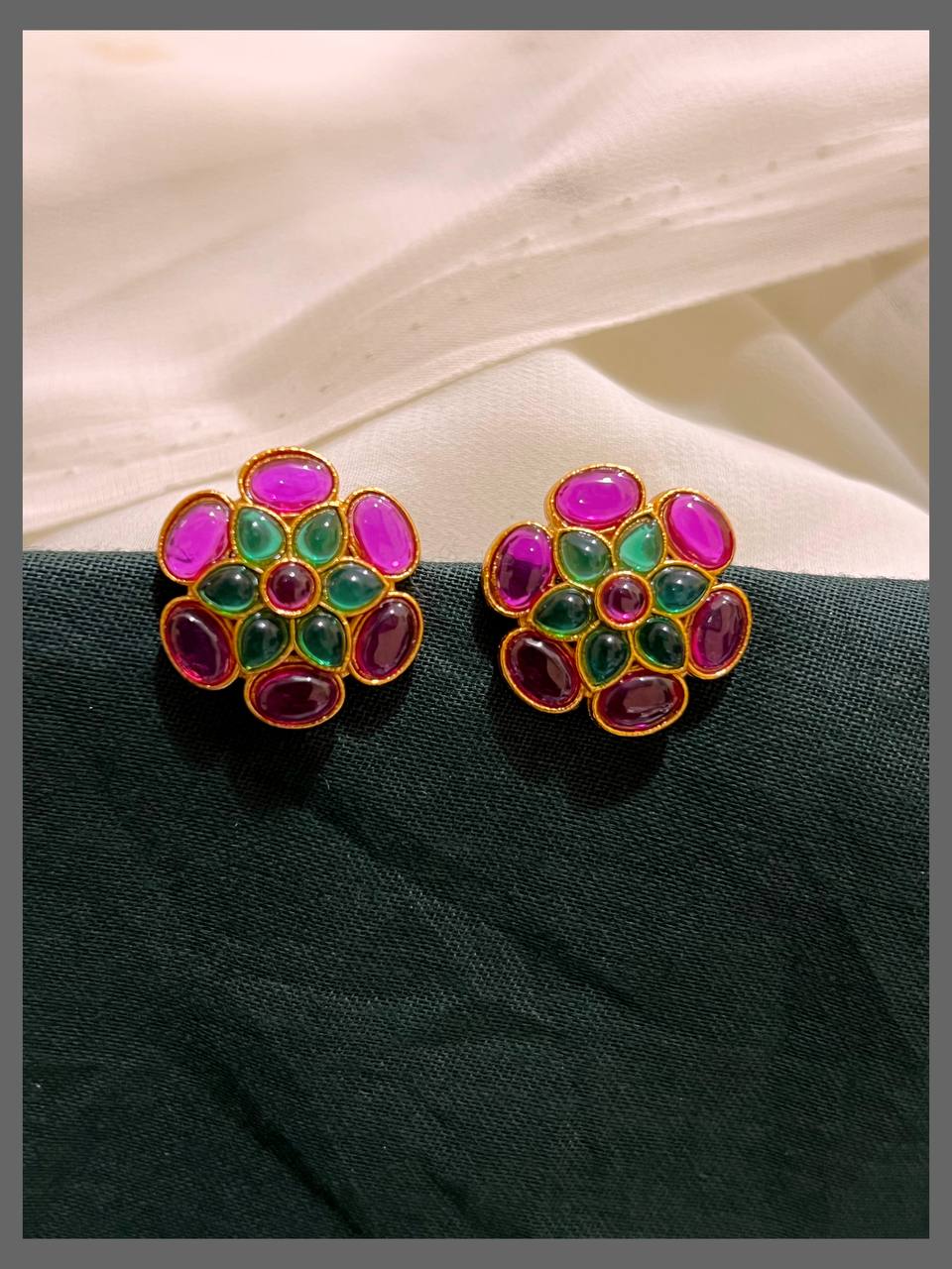 Multicolor Stud In Nakshi - NE00557