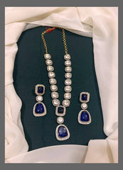 Elegant White Victorian Necklace - VN00154