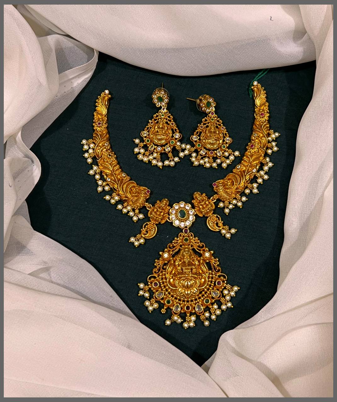 Lord Lakshmi Pendant with Side Lakshmi Necklace in Nakshi - NN00613