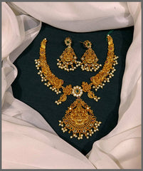 Lord Lakshmi Pendant with Side Lakshmi Necklace in Nakshi - NN00613