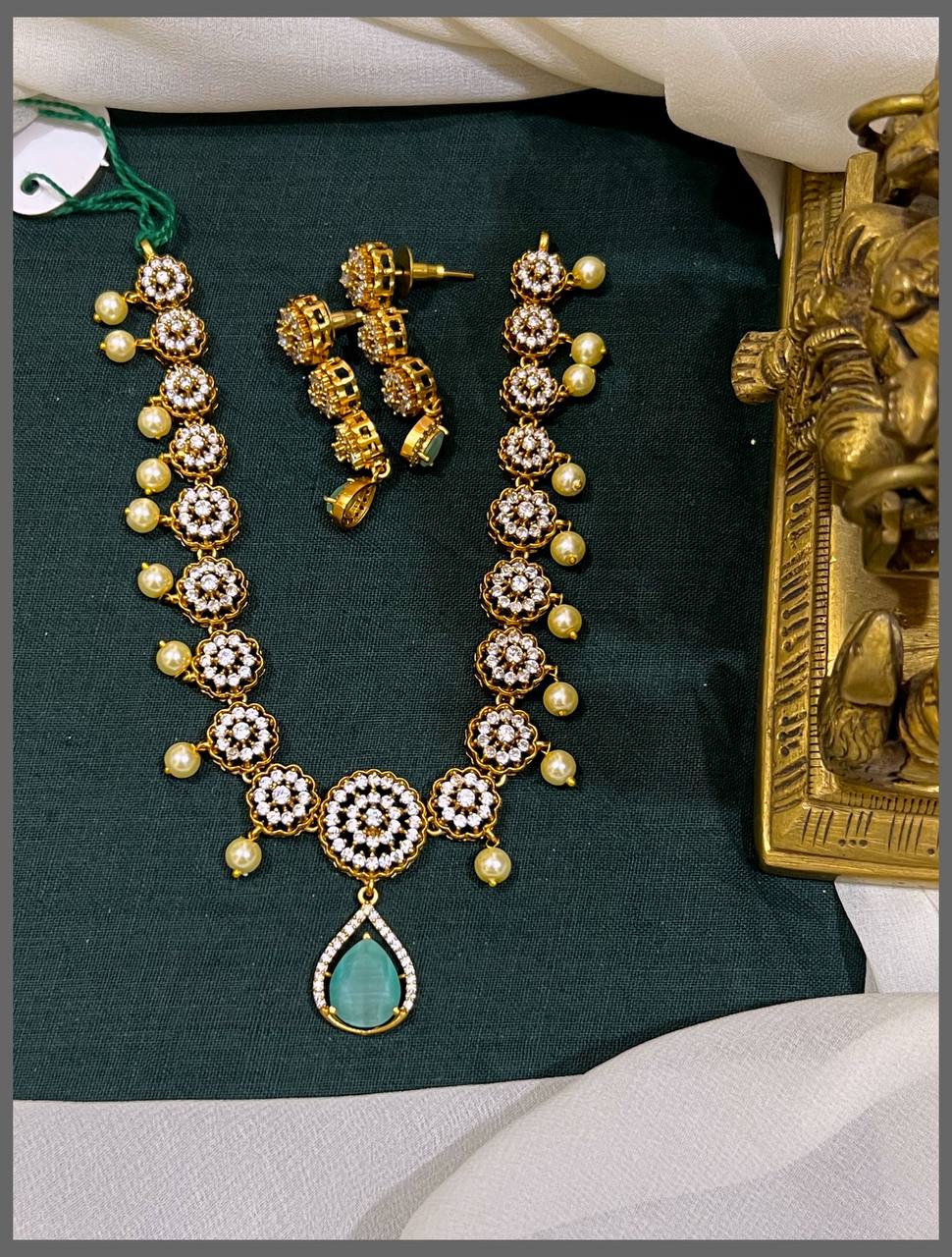 White Stone Flower Necklace With Pearl In Nakshi - NN00711