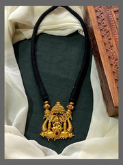 Lakshmi Kundan Pendant Necklace in Black dori- BD00115