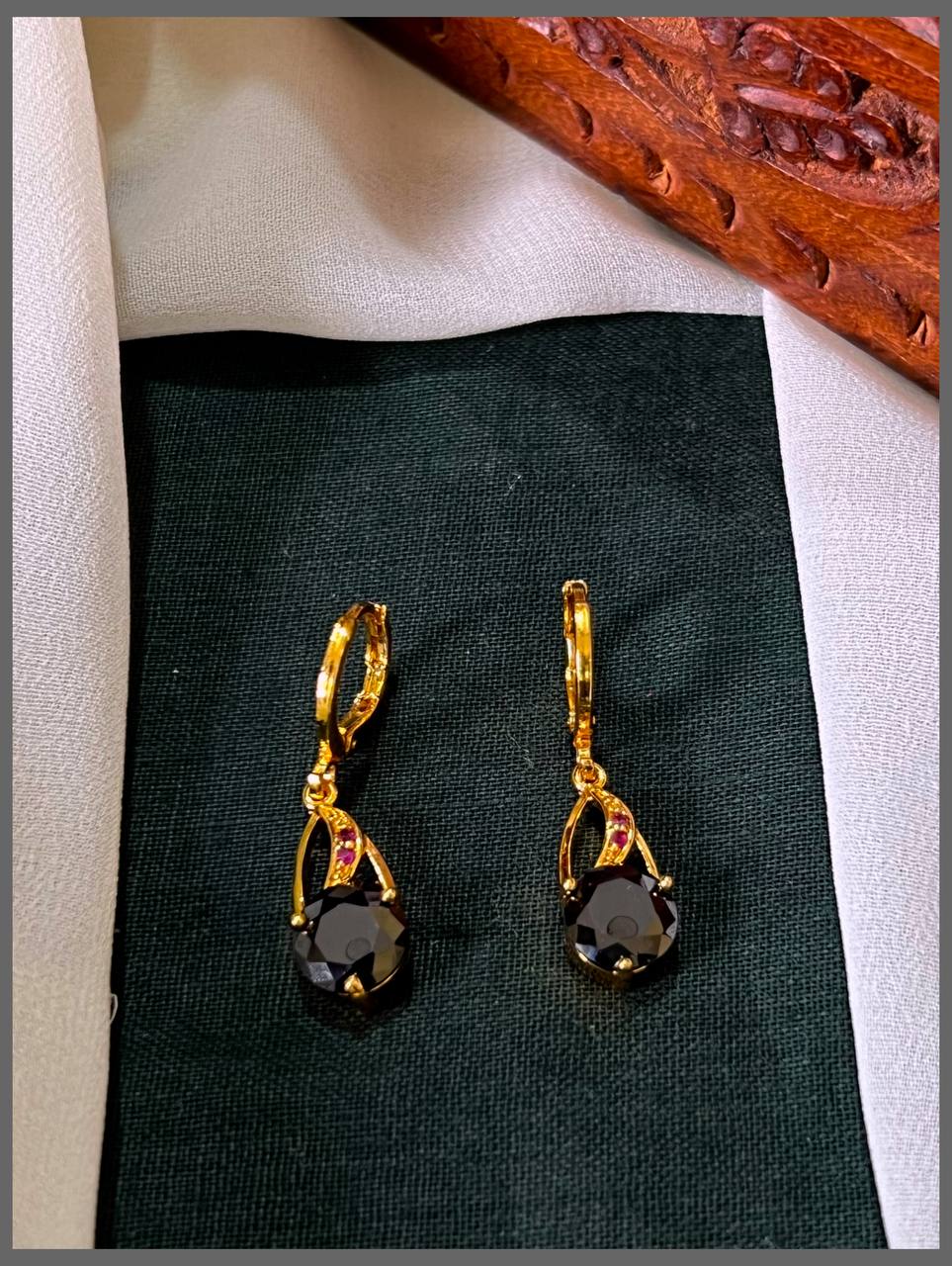 Beautiful Stone Hanging - NE00590